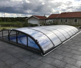 Thermopool 4 x 8 m med tak